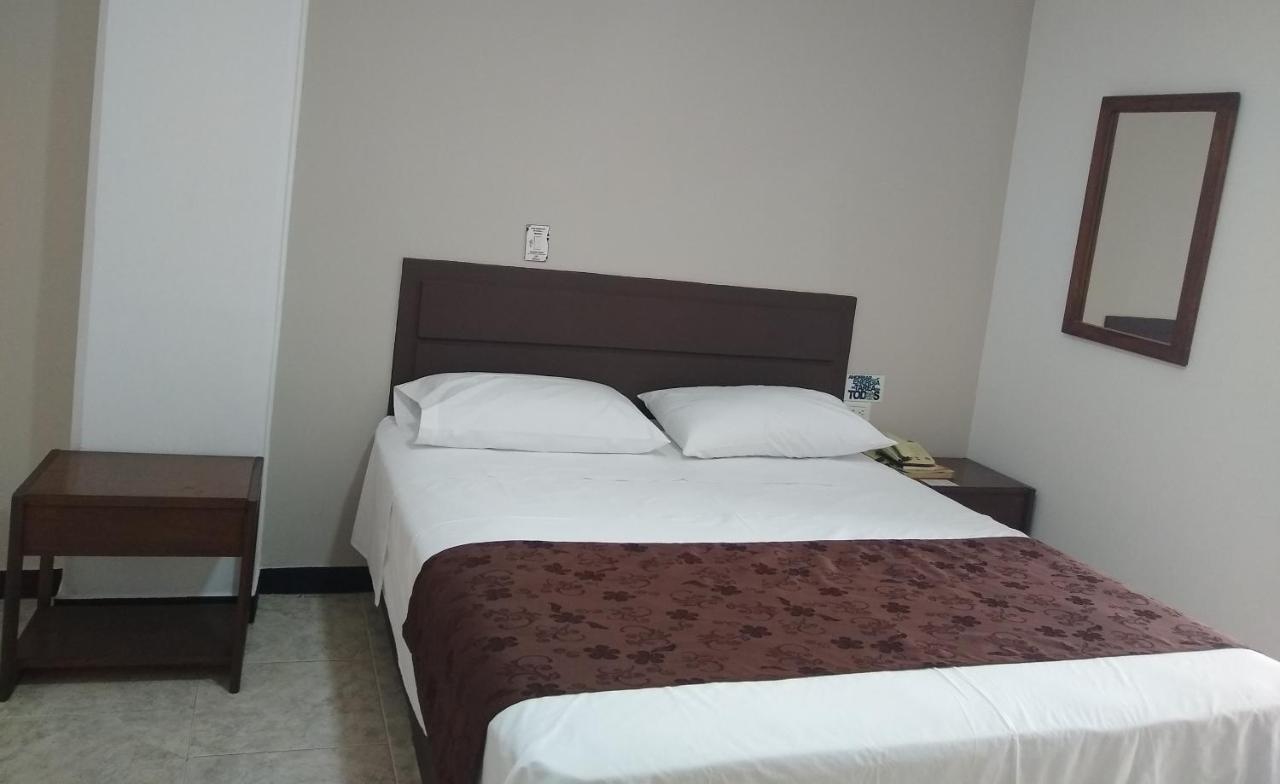 Hotel Hacaritama Ocana Ngoại thất bức ảnh
